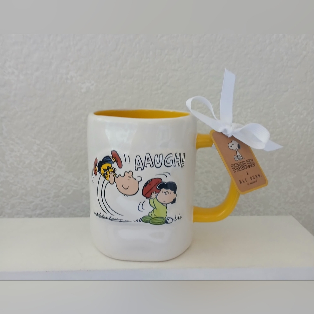 Peanuts Mug Football Season with Yellow Interior and Handle